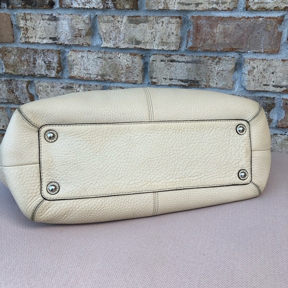 Coach F13732 SoHo Pleated Pebble Cream Leather Shoulder Zipper Bag - Picture 6 of 16